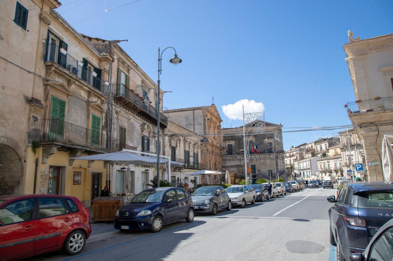 Casa Vacanza Da Dina Modica Kültér fotó